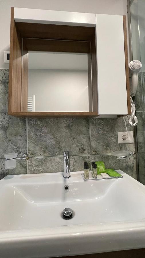 Comfort Apartment In City Center Tirana Exterior foto
